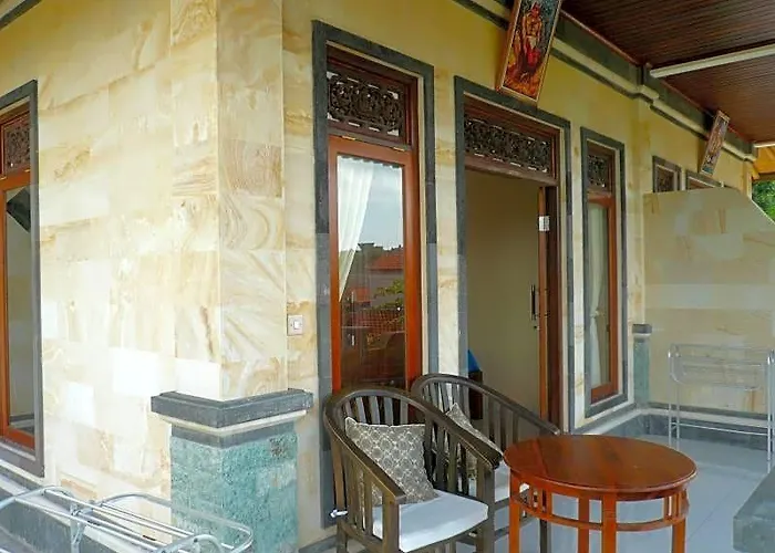 Rumah Wayans Lipah Bed & Breakfast 2*
