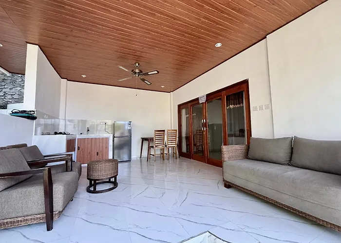 Rumah Wayans Lipah Bed & Breakfast